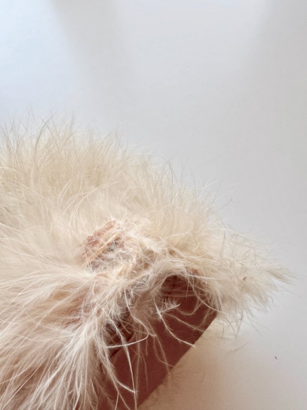 Vintage Beige Ostrich Feather Velvet Bow Wool Felt Cloche Hat - Picture 13 of 16